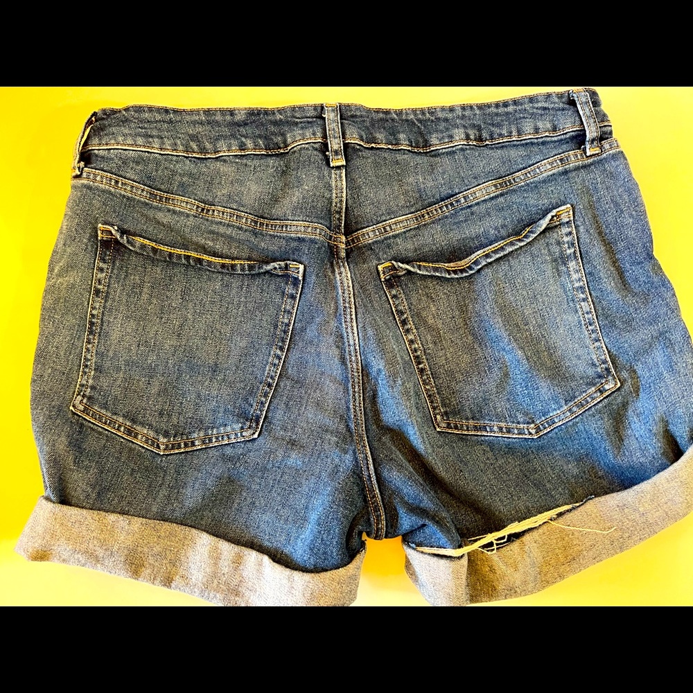 Old Navy OG shorts size 20. Only washed, never worn.